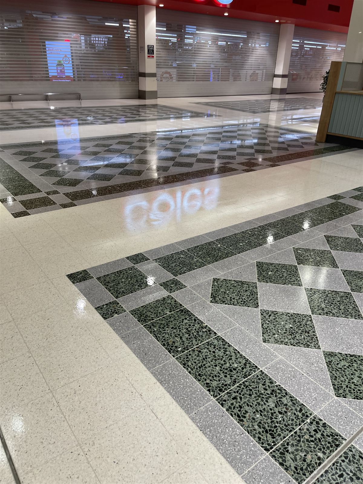 Shopping centre services